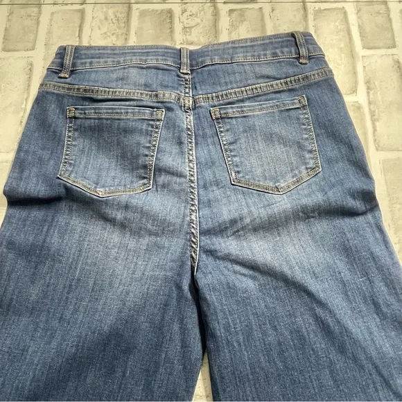 There Abouts Women’s Jeans high rise mini mom jeans. Size 14R. New with tags. - Picture 6 of 14